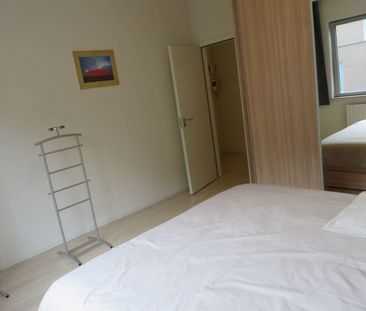 Gemeubeld appartement met één slaapkamer en parking op Antwerpen Zuid! - Photo 1