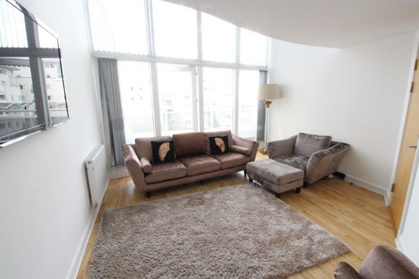 3 bedroom flat to rent - Photo 1