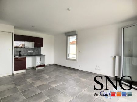 T3 AVEC BALCON ET DEUX PARKINGS - Photo 5