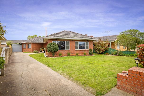 986 Wewak Street, North Albury NSW 2640 - House For Rent | Domain - Photo 1