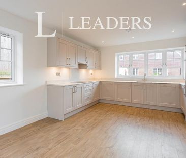 4 bedroom detached house to rent - Photo 6