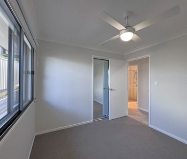 Stunning Finishes & Abundance of Features - Air Conditioned, Garage... - Photo 2