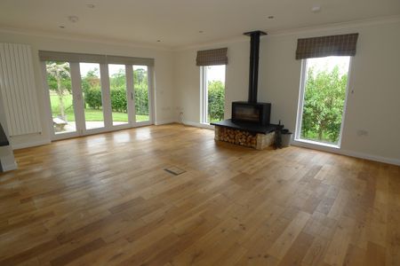 Property to let in St Andrews - Photo 3