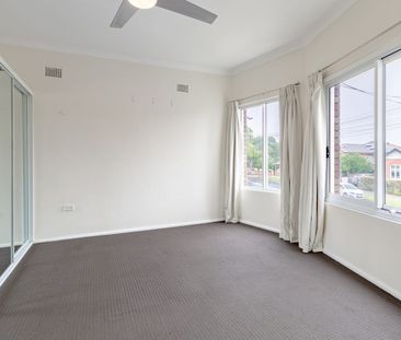 Perfectly Located Apartment - Photo 6