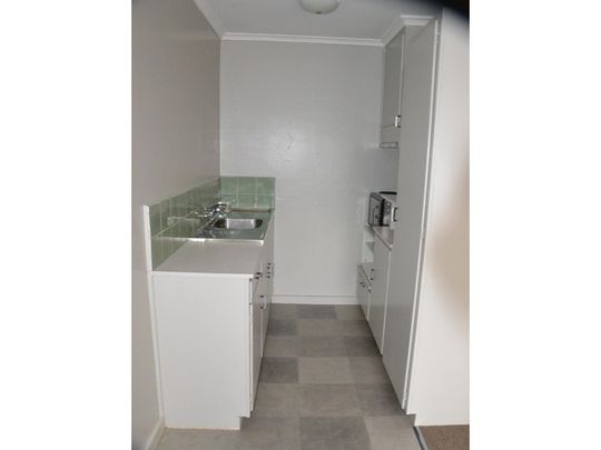 1-Bedroom Apartment in Prime Location - Photo 1