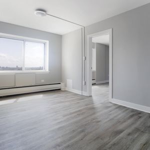 Line 06 - 1225 Saint Marc Street, Montréal - Photo 2