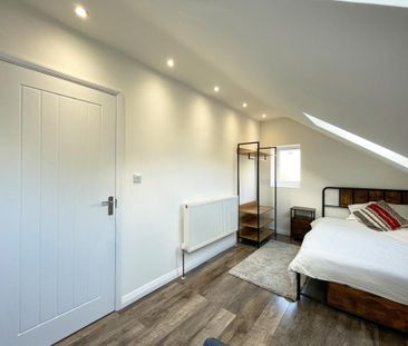 1 bedroom in a flat share to rent - Photo 5