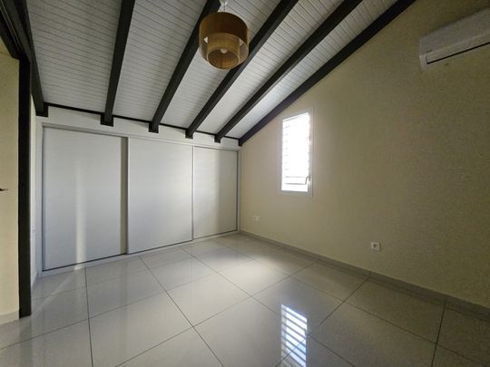 Location Maison 4 pièces 76m² PETIT BOURG 97170 - Photo 1