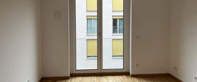 Exklusive Wohnung mit Balkon, exklusivem Bad, Gäste-WC und moderner EBK! - Foto 1
