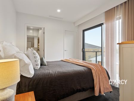 33 DOBSON ST - Photo 5