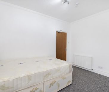 House share to rent - Photo 4
