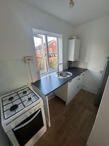 2 bedroom flat to rent - Photo 5