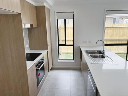31 Whitewood Way, Cotswold Hills QLD 4350 - House For Rent | Domain - Photo 4
