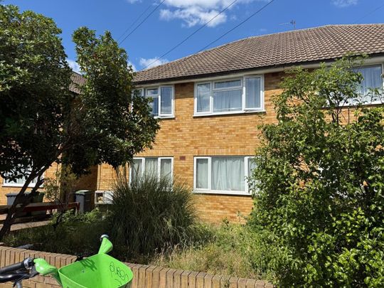 2 Bed Flat, Callander Road, SE6 - Photo 1