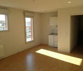 Location Appartement 1 pièce 36m² VILLEURBANNE 69100 - Photo 2