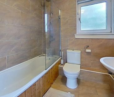 2 bedroom semi-detached house to rent - Photo 4