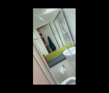 Room in a Shared House, Phoenix Place, L5 - Photo 2