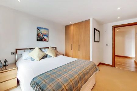 2 bedroom flat in 11 Frances Wharf - Photo 4