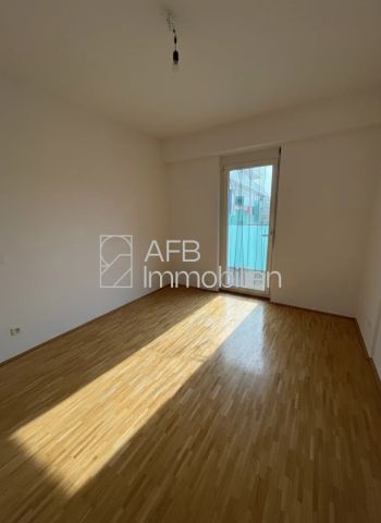 Schöne 2 Zimmerwohnung mit sonniger Südterrasse - Tiefgaragenabstellplatz optional - Foto 4