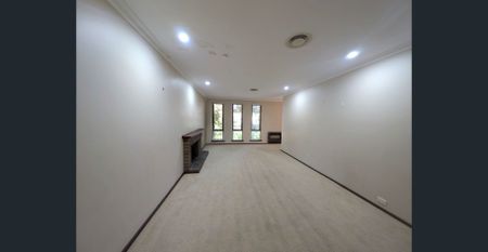 Family Comfort Meets Prime Location - Photo 4