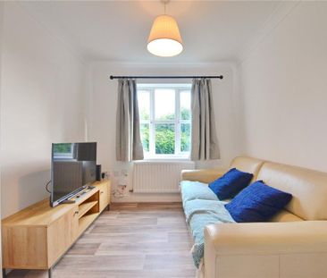 6 bedroom terraced house to rent - Photo 1