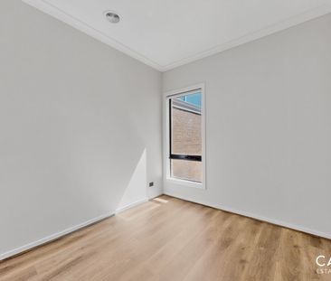 9 Sermon Street, Cranbourne South - Photo 4