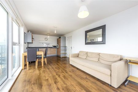 2 bedroom flat to rent - Photo 2