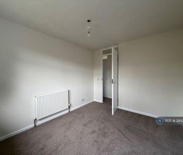 2 bedroom semi-detached house to rent - Photo 1