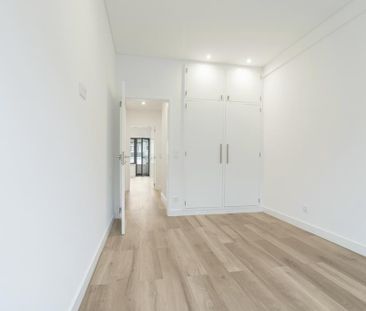 3 Bedroom Apartment with balcony, Restelo, Lisboa - Photo 6