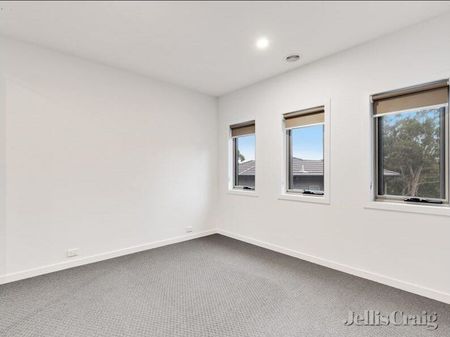 3/198 Sherbourne Road, Eltham - Photo 2