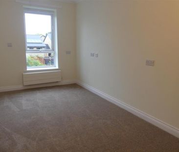 2 bedroom retirement property to rent - Photo 6