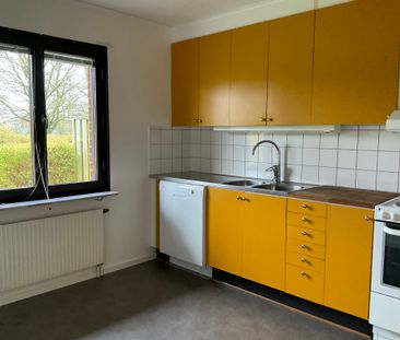 Gustav Nilssons väg, Tomelilla - Foto 1