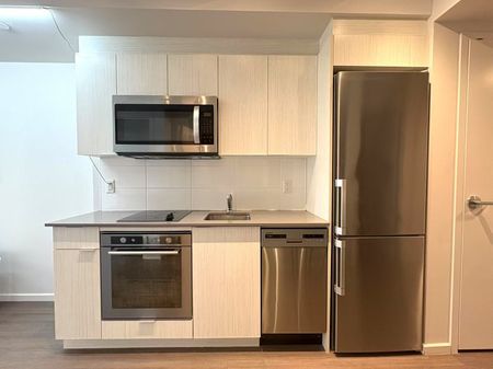 For Lease - 105 Champagne Avenue Unit# 2010, Dows Lake - Civic Hospital and Area, Ontario - Photo 2
