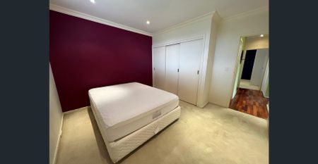 Two-bedroom apartment - partially furnished! - Photo 2