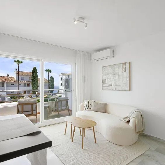 Alquiler de piso en Calle Centauro s/n - Photo 1