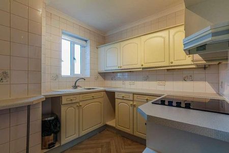 Alexandra Court, The Esplanade, Penarth, CF64 - Photo 5