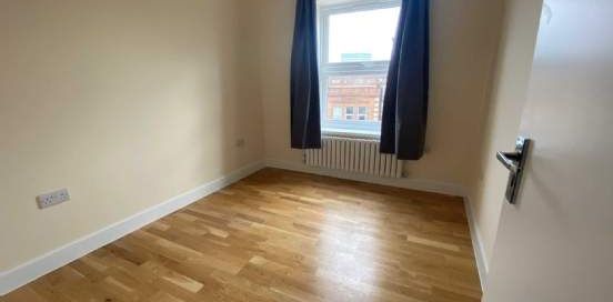 2 bedroom property to rent in London - Photo 2