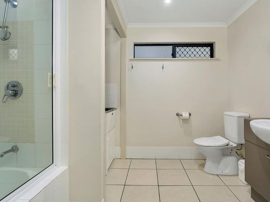 CAIRNS CITY APARTMENT, IN SOUGHT AFTER COMPLEX! - Photo 1