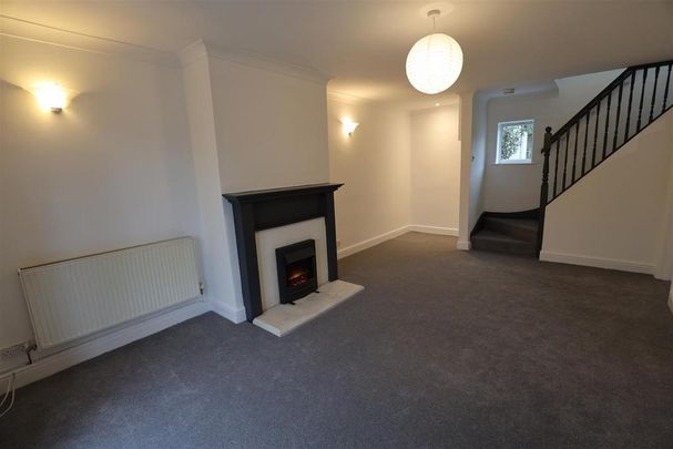 3 bedroom terraced house to rent - Photo 1