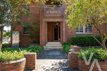 2/40 Parkway Avenue, Bar Beach NSW 2300 - Apartment For Rent | Domain - Photo 2