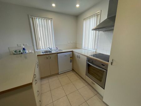East Tamaki - Photo 4