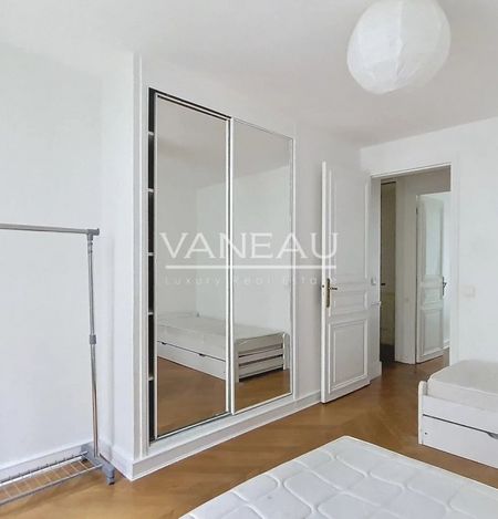 Appartement • Auteuil Nord - Photo 2