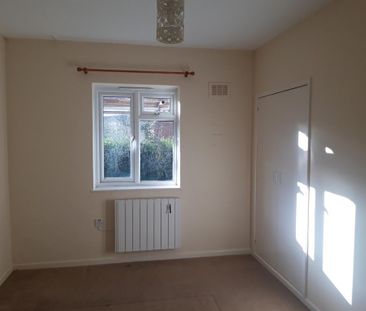 3 bedroom detached house to rent - Photo 2