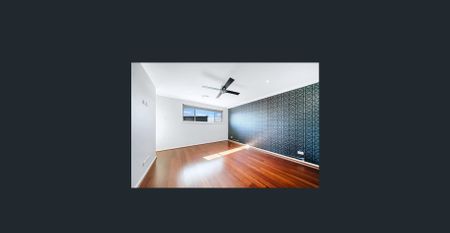 Luxury 5-bedroom, 3-bathroom family home with 6.6kW solar - Photo 2
