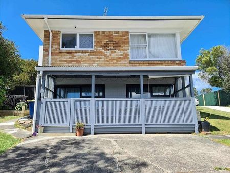 Granny Flat-covered deck! Utilities included - Photo 3