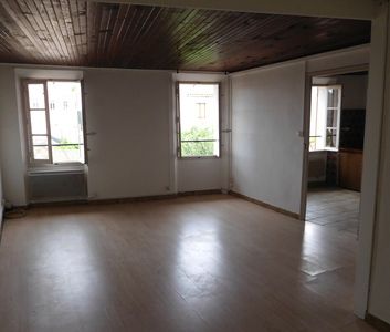 Location Appartement 1 pièce 32m² PIERREFEU DU VAR 83390 - Photo 2