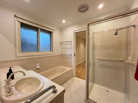 3 Bedroom Family Home - Photo 2