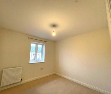 2 bedroom semi-detached house to rent - Photo 6