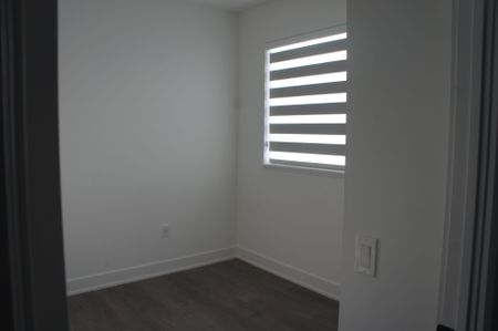 For Lease - 2343 Khalsa Gate Unit# 509, Oakville, Ontario - Photo 3