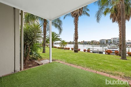 WATERFRONT LIVING AT ITS BEST - Photo 2